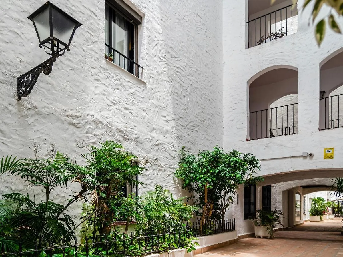 Sanders Sol 1 - Smart Three-Bedroom Apartment In The Center Of Puerto Banus Nightlife Marbella Spain