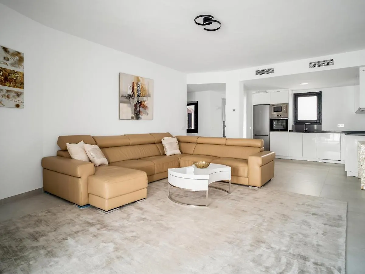 Sanders Sol 1 - Smart Three-Bedroom Apartment In The Center Of Puerto Banus Nightlife Marbella